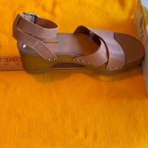 Lucky Brand LP-FAMLA Latte Genuine Leather Criss Cross Clogs Size 8.5 & 10, NWT